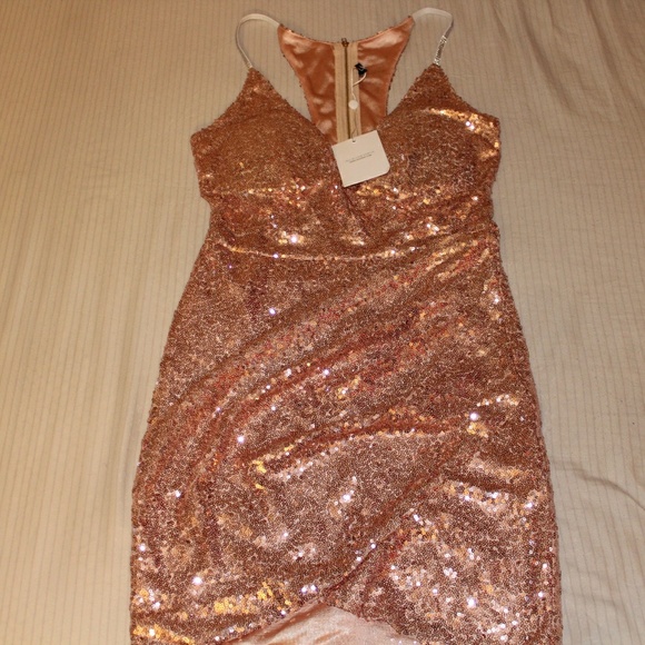 Dress - Picture 3 of 3